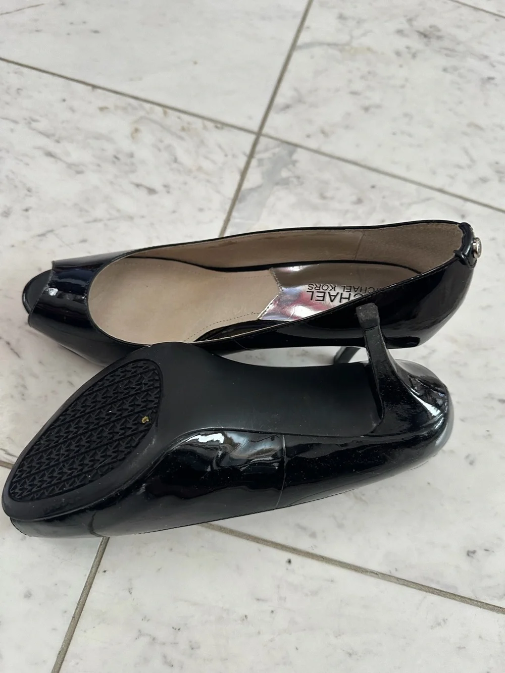Michael Kors Black Patent Leather Peep-Toe Heels Size 7